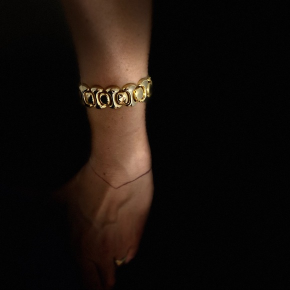 Vintage Gold Tone Link Bracelet. - Picture 6 of 8